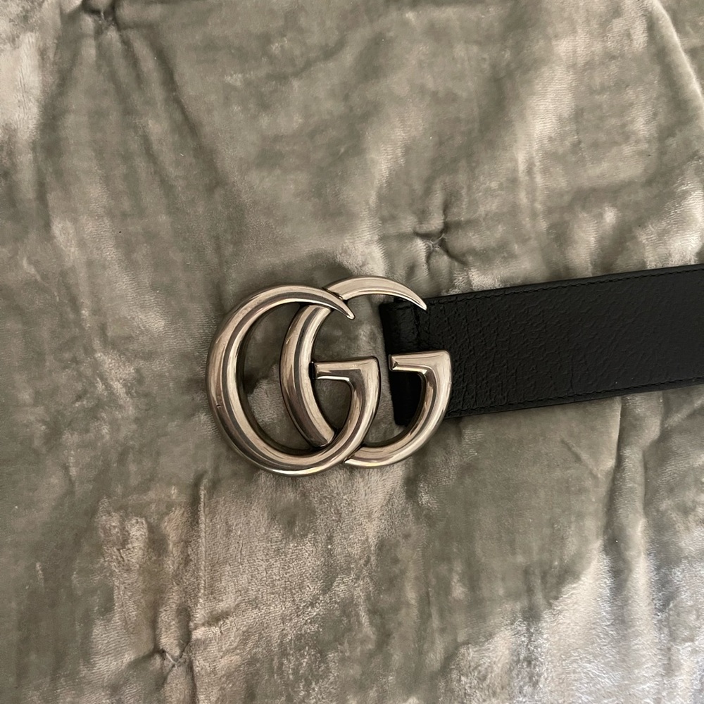 Gucci Black and Silver Belt with Iconic Double G Buckle
